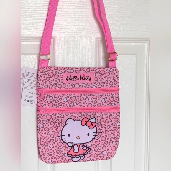 NWT Hello Kitty Pink Leopard Print Kids/Girls/Teens Crossbody Bag/Purse - Picture 2 of 16